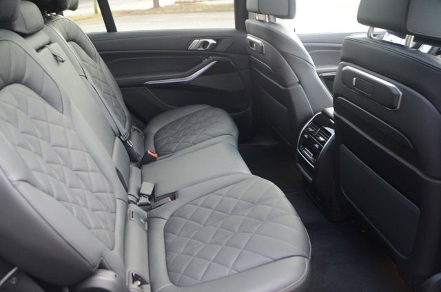 2025 BMW X7 xDrive40i (MSRP $90,200)