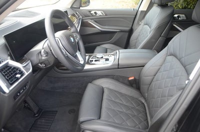 2025 BMW X7 xDrive40i (MSRP $90,600)