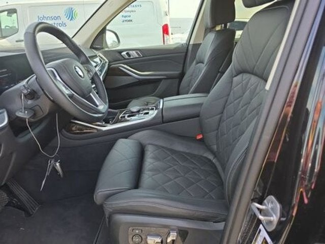 2025 BMW X7 xDrive40i (MSRP $90,600)