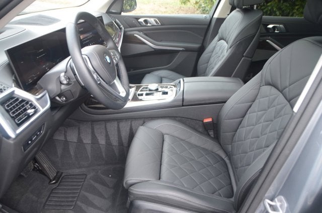 2025 BMW X7 xDrive40i (MSRP $90,200)