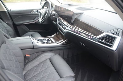 2025 BMW X7 xDrive40i (MSRP $90,200)