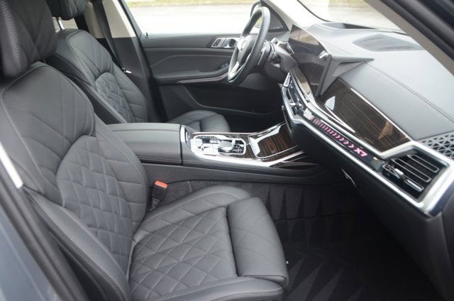 2025 BMW X7 xDrive40i (MSRP $90,200)