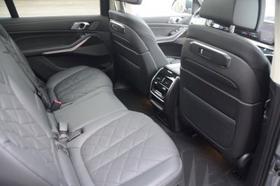 2025 BMW X7 xDrive40i (MSRP $90,200)