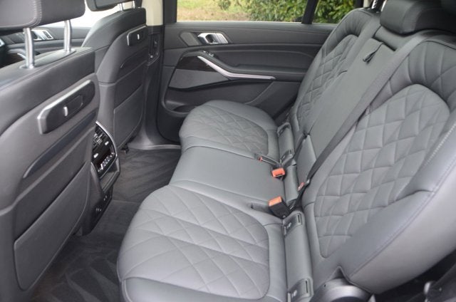 2025 BMW X7 xDrive40i (MSRP $90,200)