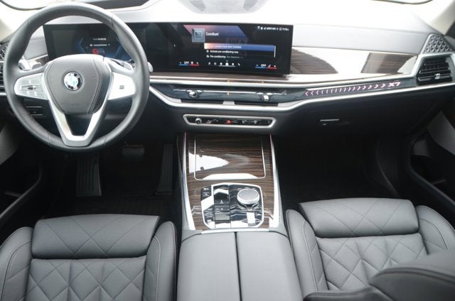 2025 BMW X7 xDrive40i (MSRP $90,200)