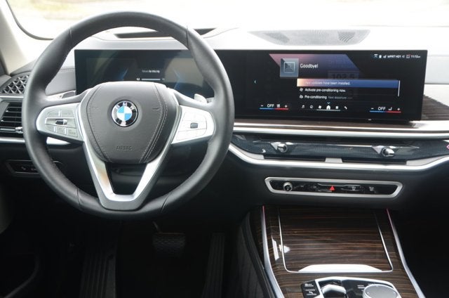 2025 BMW X7 xDrive40i (MSRP $90,200)