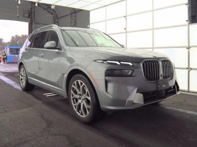 2025 BMW X7 xDrive40i (MSRP $90,200)