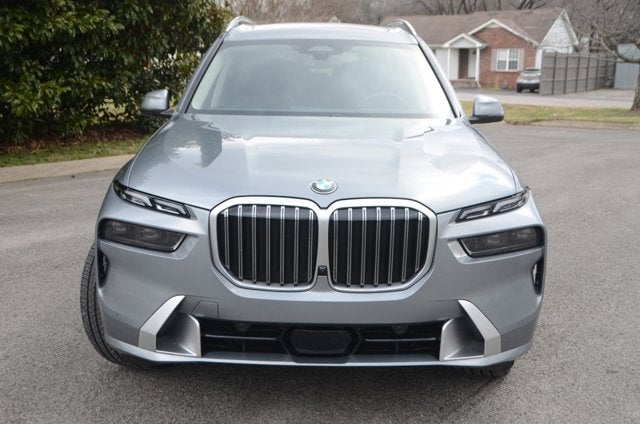 2025 BMW X7 xDrive40i (MSRP $90,200)