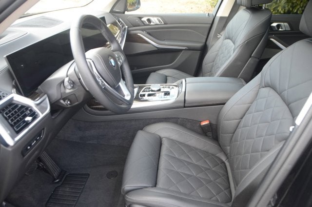 2025 BMW X7 xDrive40i (MSRP $90,600)
