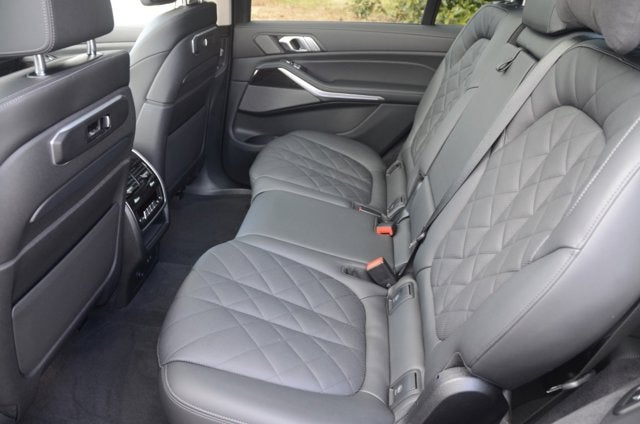 2025 BMW X7 xDrive40i (MSRP $90,600)