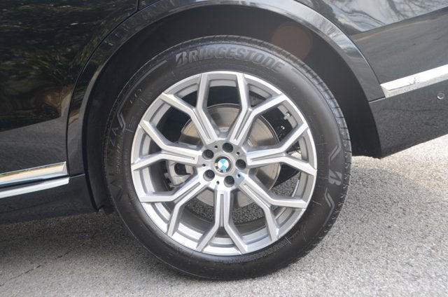 2025 BMW X7 xDrive40i (MSRP $90,600)