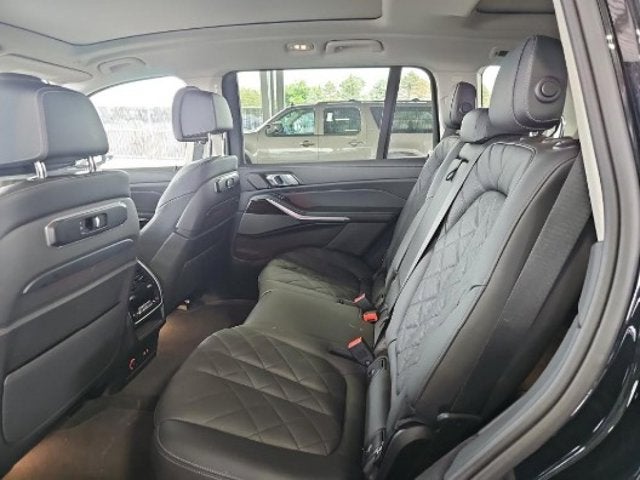 2025 BMW X7 xDrive40i (MSRP $90,600)