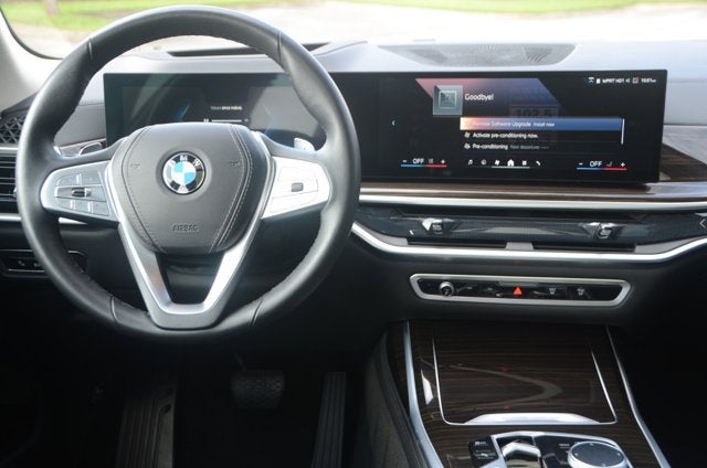 2025 BMW X7 xDrive40i (MSRP $90,200)