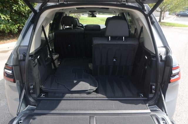 2025 BMW X7 xDrive40i (MSRP $90,200)
