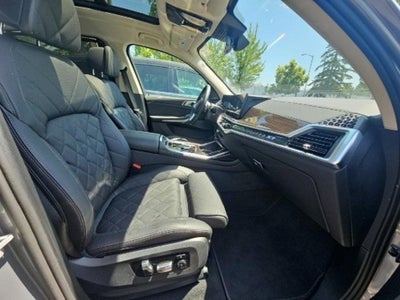 2025 BMW X7 xDrive40i (MSRP $90,200)