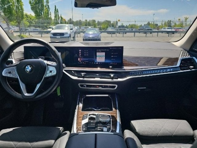 2025 BMW X7 xDrive40i (MSRP $90,200)