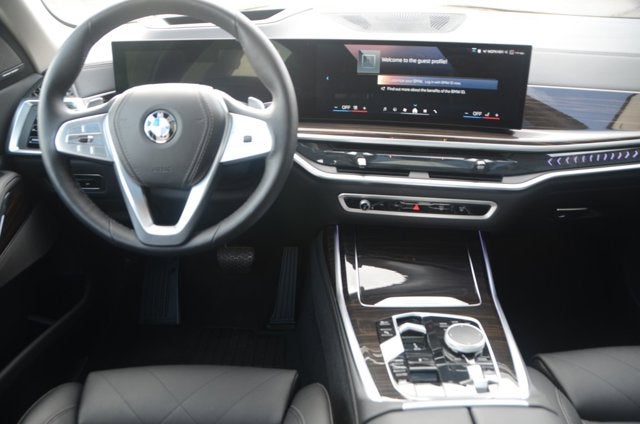 2025 BMW X7 xDrive40i (MSRP $90,225)