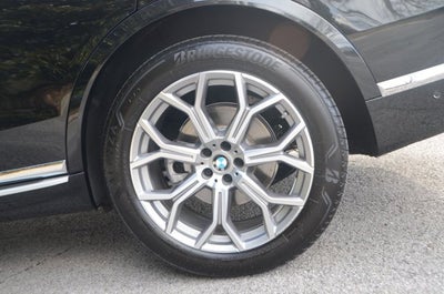 2025 BMW X7 xDrive40i (MSRP $90,225)