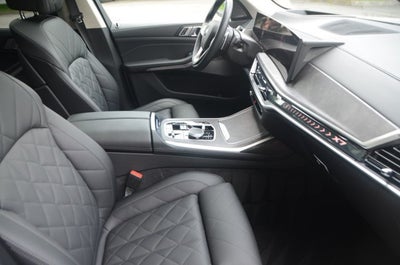 2025 BMW X7 xDrive40i (MSRP $90,600)
