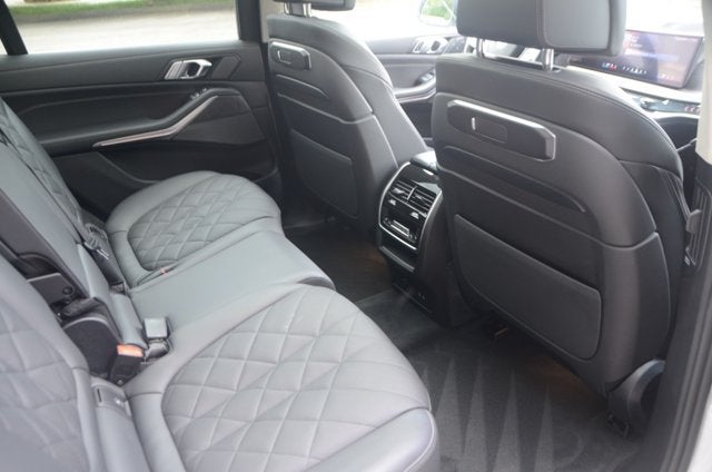 2025 BMW X7 xDrive40i (MSRP $90,600)