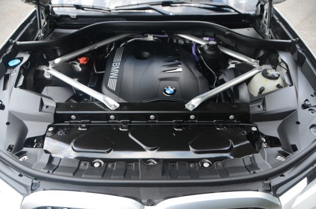 2025 BMW X7 xDrive40i (MSRP $90,600)