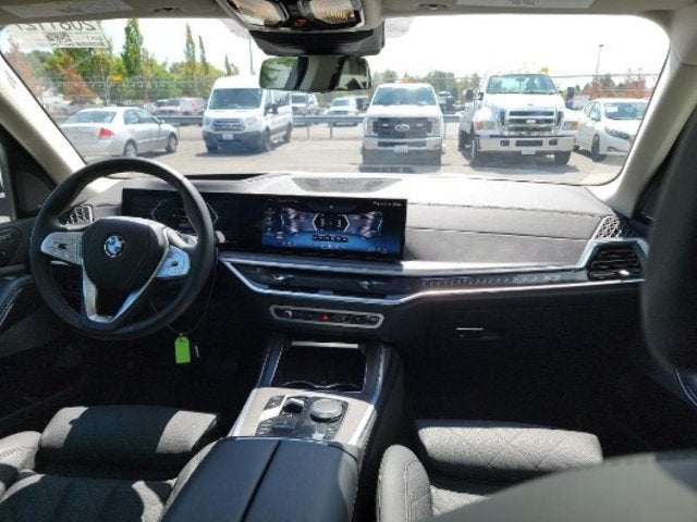 2025 BMW X7 xDrive40i (MSRP $90,600)