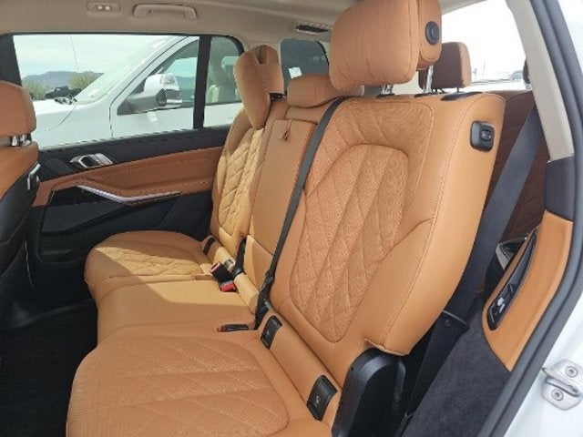 2025 BMW X7 xDrive40i (MSRP $90,600)