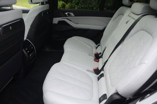 2026 BMW X7 xDrive40i M-Sport (MSRP $96,950)