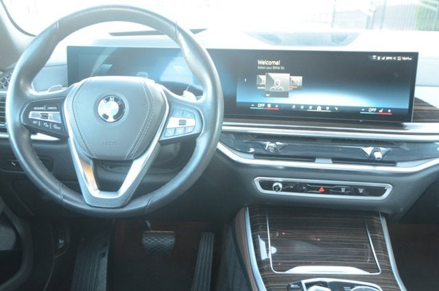 2025 BMW X5 xDrive40i (MSRP $74,125)