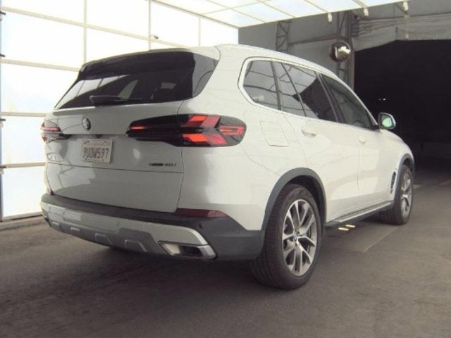 2026 BMW X5 xDrive40i (MSRP $76,100)