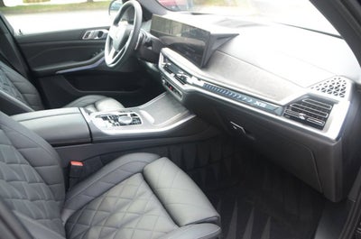 2025 BMW X5 xDrive40i (MSRP $74,725)