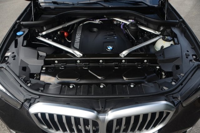 2025 BMW X5 xDrive40i (MSRP $74,725)