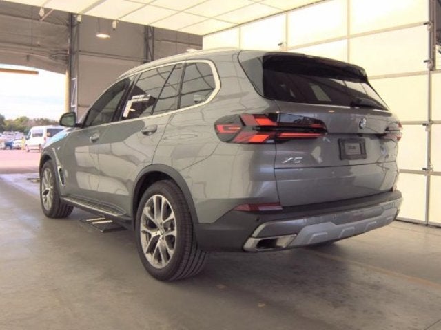2026 BMW X5 xDrive40i (MSRP $76,800)