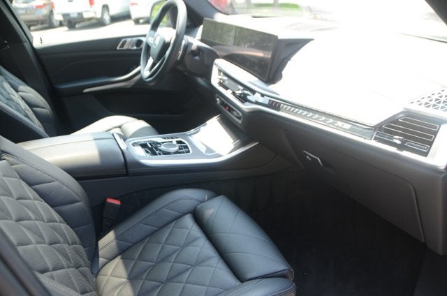 2026 BMW X5 xDrive40i (MSRP $77,700)