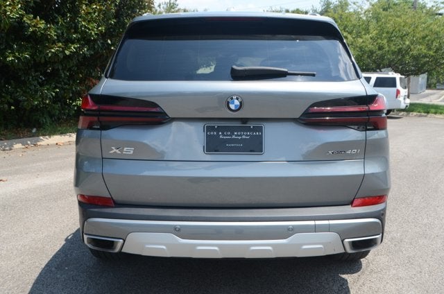 2026 BMW X5 xDrive40i (MSRP $77,700)