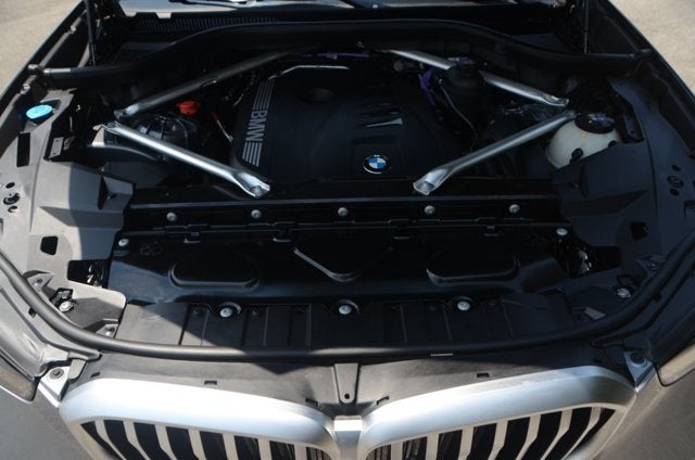 2026 BMW X5 xDrive40i (MSRP $77,700)