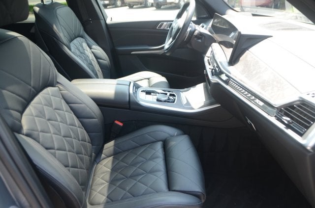 2026 BMW X5 xDrive40i (MSRP $77,700)