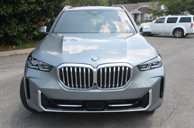 2026 BMW X5 xDrive40i (MSRP $77,700)