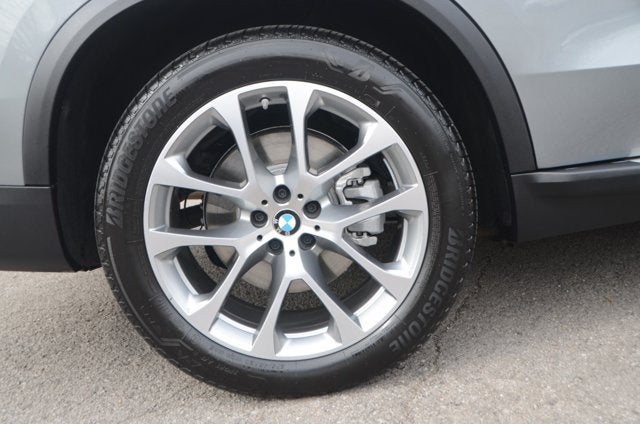 2026 BMW X5 xDrive40i (MSRP $75,700)