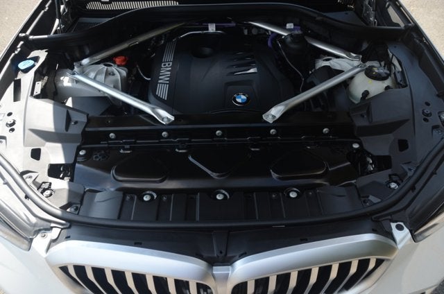 2025 BMW X5 xDrive40i (MSRP $74,075)