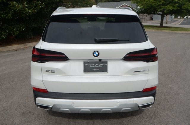 2026 BMW X5 xDrive40i (MSRP $77,050)