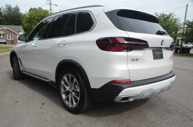 2026 BMW X5 xDrive40i (MSRP $77,050)
