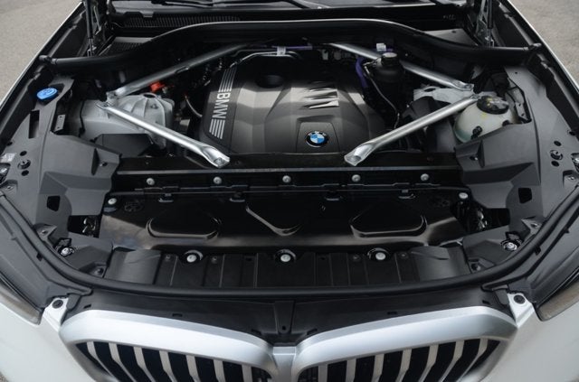 2026 BMW X5 xDrive40i (MSRP $77,050)