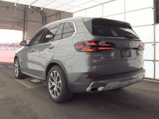 2026 BMW X5 xDrive40i (MSRP $76,100)