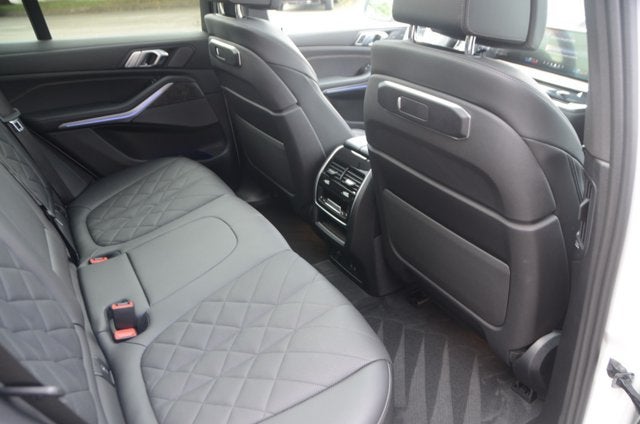 2026 BMW X5 xDrive40i (MSRP $77,700)