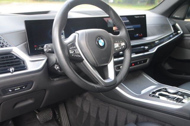 2026 BMW X5 xDrive40i (MSRP $77,700)