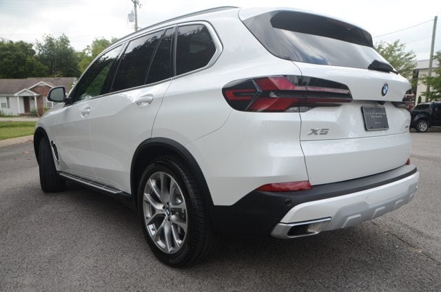 2026 BMW X5 xDrive40i (MSRP $77,700)