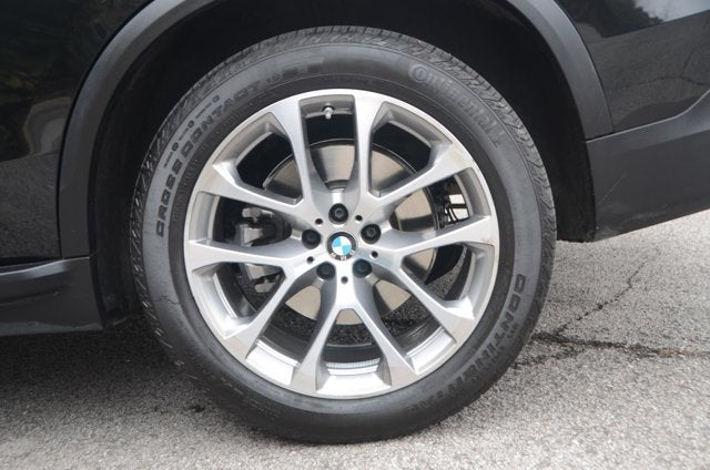 2023 BMW X5 xDrive40i (MSRP $70,045)