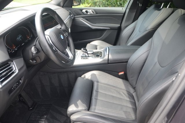 2022 BMW X5 xDrive40i (MSRP $68,845)