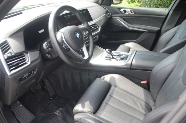 2022 BMW X5 xDrive40i (MSRP $68,845)